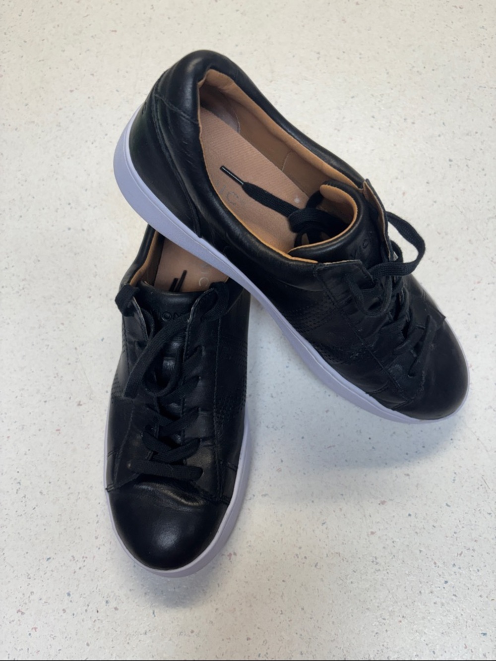 Vionic Black Leather Low-Top Sneakers with White Sole